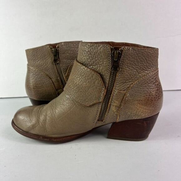 Kork Ease Boots Womens 7M Beige Distressed Leather Ankle Western Heel Side Zip - Picture 5 of 15